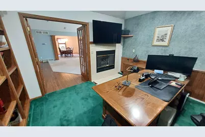 8404 S 68th St, Franklin, WI 53132 - Photo 21