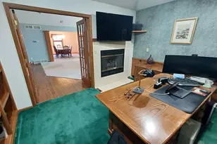 8404 S 68th St, Franklin, WI 53132 - Photo 21