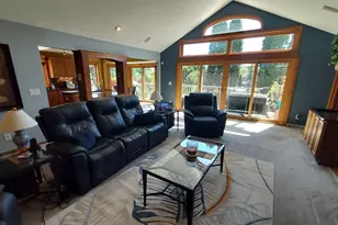 8404 S 68th St, Franklin, WI 53132 - Photo 5