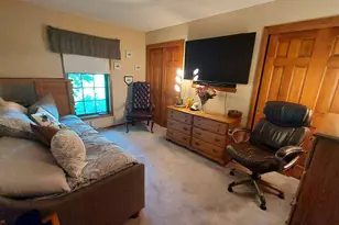8404 S 68th St, Franklin, WI 53132 - Photo 29