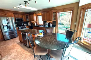 8404 S 68th St, Franklin, WI 53132 - Photo 13