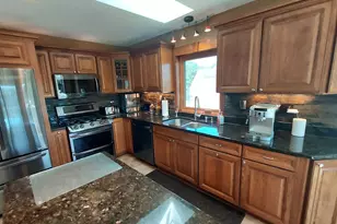 8404 S 68th St, Franklin, WI 53132 - Photo 11