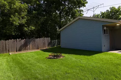4900  Ridgeway Ave, Racine, WI 53406 - Photo 7
