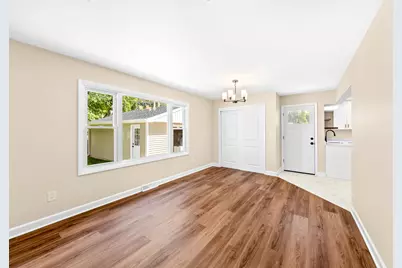 222 N 111th St, Wauwatosa, WI 53226 - Photo 15