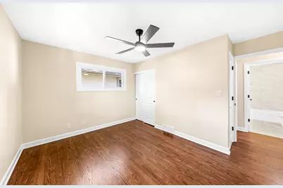 222 N 111th St, Wauwatosa, WI 53226 - Photo 17