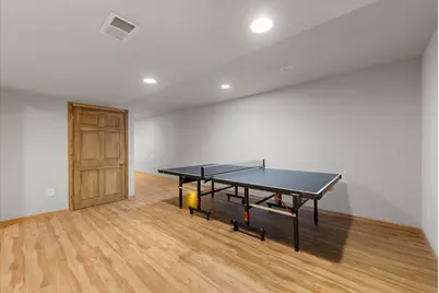 W273N2420  Arlington Ct, Pewaukee, WI 53072 - Photo 43