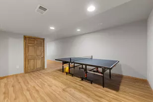 W273N2420 Arlington Ct, Pewaukee, WI 53072 - Photo 43