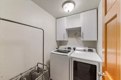 W273N2420  Arlington Ct, Pewaukee, WI 53072 - Photo 37