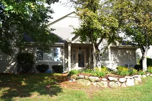 N21W24130 Garden Cir, Pewaukee, WI 53072 - Photo 3