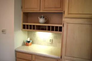 N21W24130 Garden Cir, Pewaukee, WI 53072 - Photo 9
