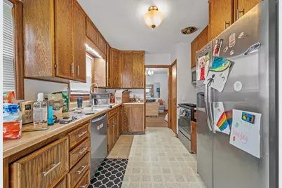 2842 N 90th St, Milwaukee, WI 53222 - Photo 7