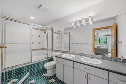 3411 W River Dr, Mequon, WI 53097 - Photo 25