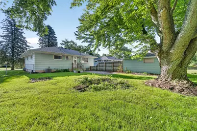 4906  Charles St, Racine, WI 53402 - Photo 15