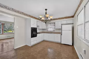 4906 Charles St, Racine, WI 53402 - Photo 9