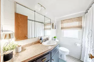 2555 N 72nd St, Wauwatosa, WI 53213 - Photo 21