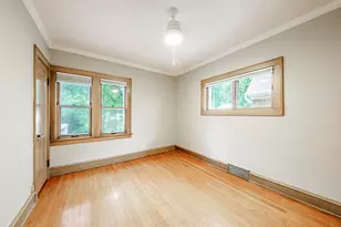 2555 N 72nd St, Wauwatosa, WI 53213 - Photo 15