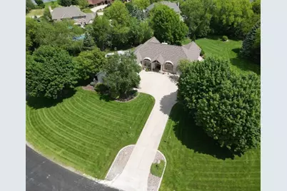 N49W28674  Chardon Dr, Merton, WI 53029 - Photo 1