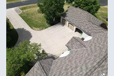 N49W28674  Chardon Dr, Merton, WI 53029 - Photo 3