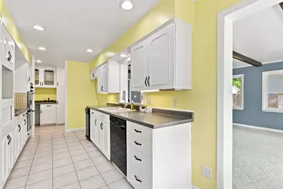 1403  Gunnell Ln, Manitowoc, WI 54220 - Photo 11