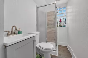 1639 S 79th St, West Allis, WI 53214 - Photo 13