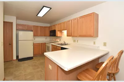 1208 N Sunnyslope Dr #104, Racine, WI 53406 - Photo 11