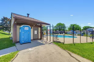 8112 N 97th Ct, Milwaukee, WI 53224 - Photo 29