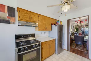 8112 N 97th Ct, Milwaukee, WI 53224 - Photo 9