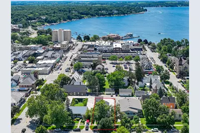 816  Wisconsin St, Lake Geneva, WI 53147 - Photo 3