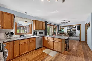 S93W33523 Fieldside Ct, Mukwonago, WI 53149 - Photo 13