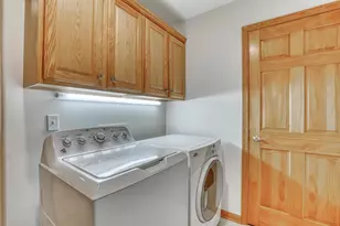 W241N5730 Birchwood Ln, Sussex, WI 53089 - Photo 33