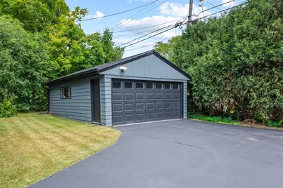 7470 N Navajo Rd, Fox Point, WI 53217 - Photo 45