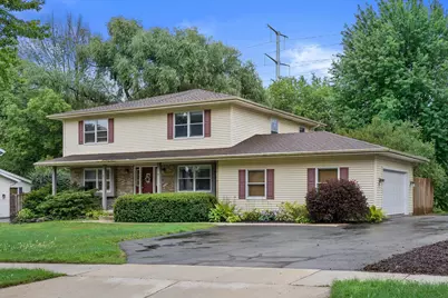635 W Briarknoll Ct -637 Ct, Saukville, WI 53080 - Photo 1