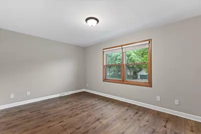 635 W Briarknoll Ct -637 Ct, Saukville, WI 53080 - Photo 17