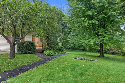 635 W Briarknoll Ct -637 Ct, Saukville, WI 53080 - Photo 27