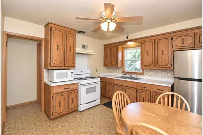4046 N 85th St, Milwaukee, WI 53222 - Photo 11
