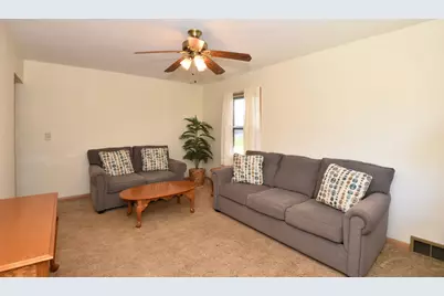 4046 N 85th St, Milwaukee, WI 53222 - Photo 5
