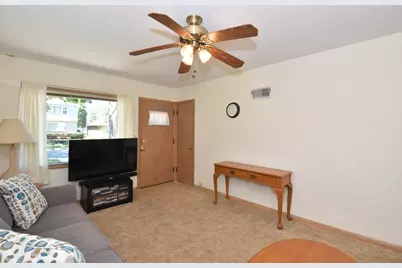 4046 N 85th St, Milwaukee, WI 53222 - Photo 7