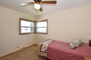 4046 N 85th St, Milwaukee, WI 53222 - Photo 17