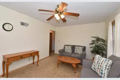 4046 N 85th St, Milwaukee, WI 53222 - Photo 5