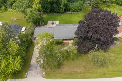 228 W. W Brentwood Ln, Glendale, WI 53217 - Photo 29
