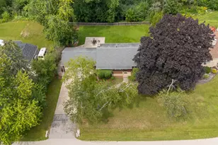 228 W Brentwood Ln, Glendale, WI 53217 - Photo 29
