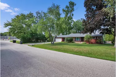 228 W. W Brentwood Ln, Glendale, WI 53217 - Photo 3