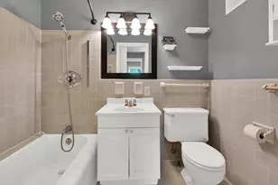 228 W Brentwood Ln, Glendale, WI 53217 - Photo 11