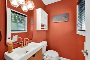 228 W Brentwood Ln, Glendale, WI 53217 - Photo 17