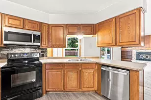 W157N10840 Catskill Ln, Germantown, WI 53022 - Photo 19