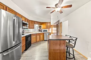 W157N10840 Catskill Ln, Germantown, WI 53022 - Photo 15