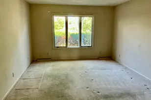2115 W Norfolk Ct, Mequon, WI 53092 - Photo 15
