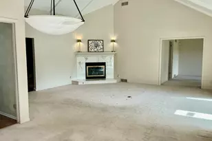 2115 W Norfolk Ct, Mequon, WI 53092 - Photo 9