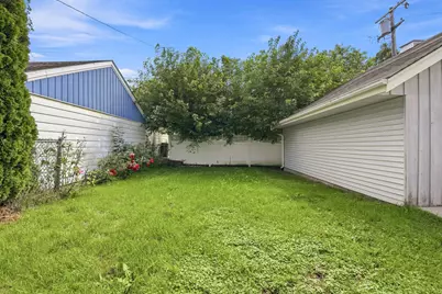 928 S 111th Pl, West Allis, WI 53214 - Photo 35