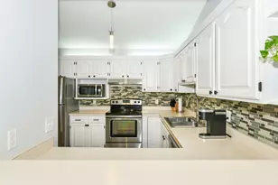 17364 W Lincoln Ave, New Berlin, WI 53146 - Photo 9